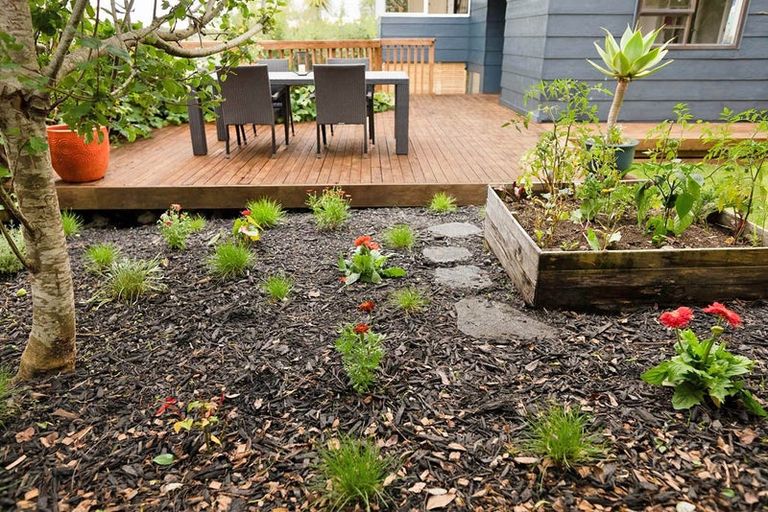 Photo of property in 2/15b Nandana Drive, Glen Eden, Auckland, 0602