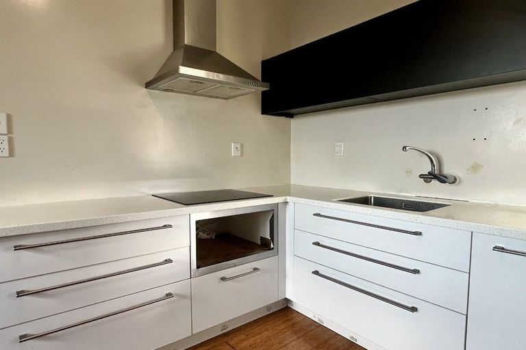 Photo of property in 30 Waimairi Road, Upper Riccarton, Christchurch, 8041