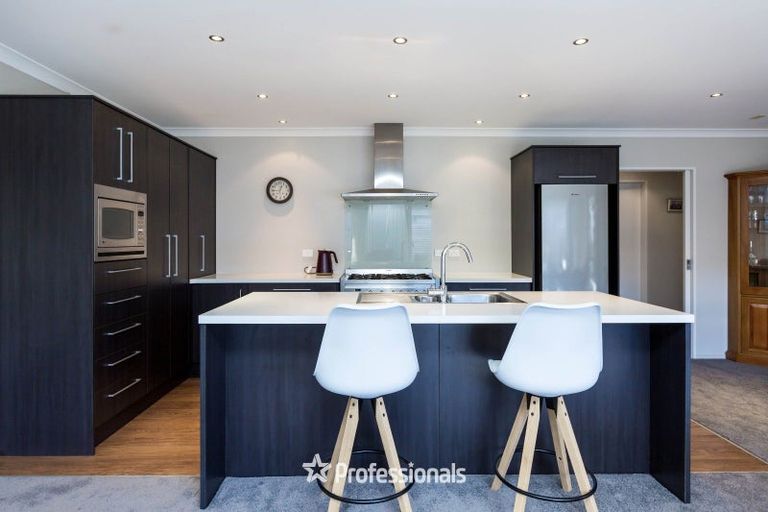 Photo of property in 19 Brentwood Street, Trentham, Upper Hutt, 5018