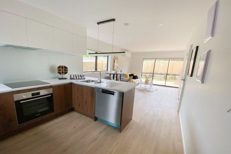 Photo of property in 11/237 Swanson Road, Henderson, Auckland, 0610