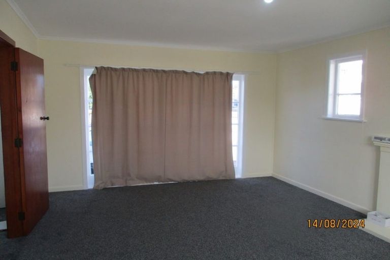 Photo of property in 57 Glendale Road, Glen Eden, Auckland, 0602