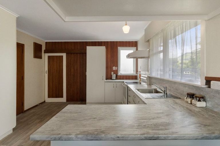 Photo of property in 2 Bennett Street, Paeroa, 3600