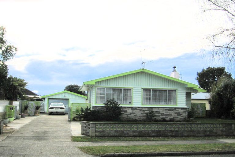 Photo of property in 7 Wyatt Avenue, Onekawa, Napier, 4110
