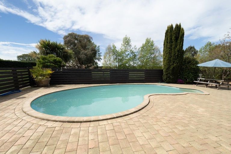 Photo of property in 128 Johnstone Street, Tinwald, Ashburton, 7774