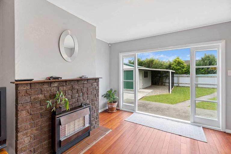 Photo of property in 11 Wharenui Terrace, Roslyn, Palmerston North, 4414