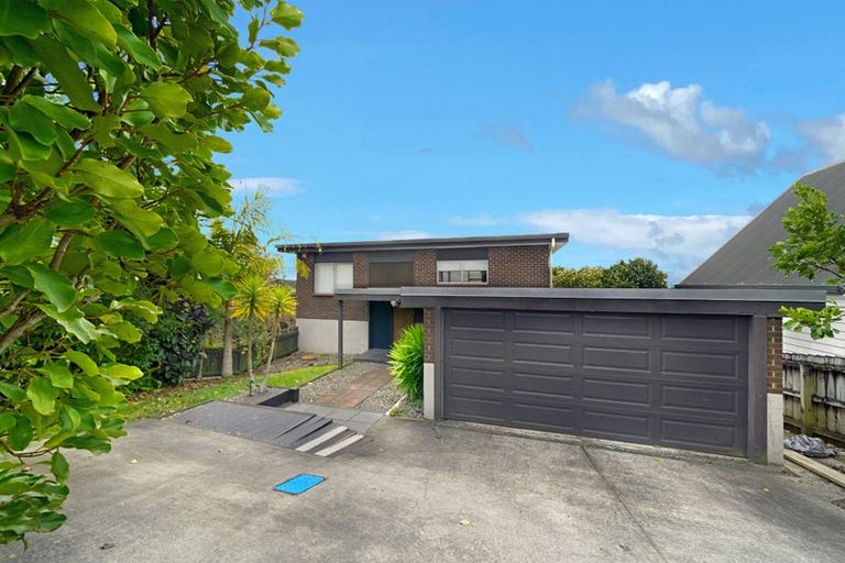 Photo of property in 229 Golf Road, Titirangi, Auckland, 0604