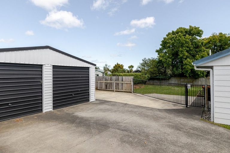 Photo of property in 30 Peppertree Glade, Kelvin Grove, Palmerston North, 4414