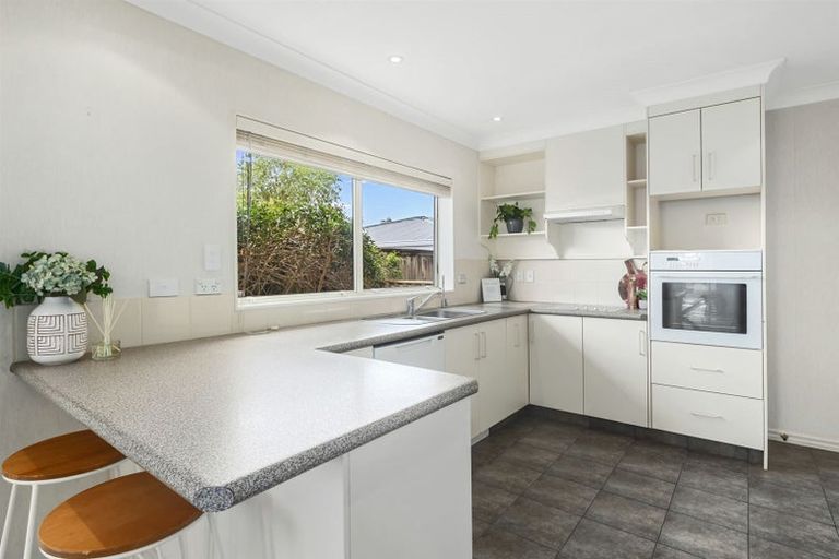 Photo of property in 15 Lilac Place, Otumoetai, Tauranga, 3110