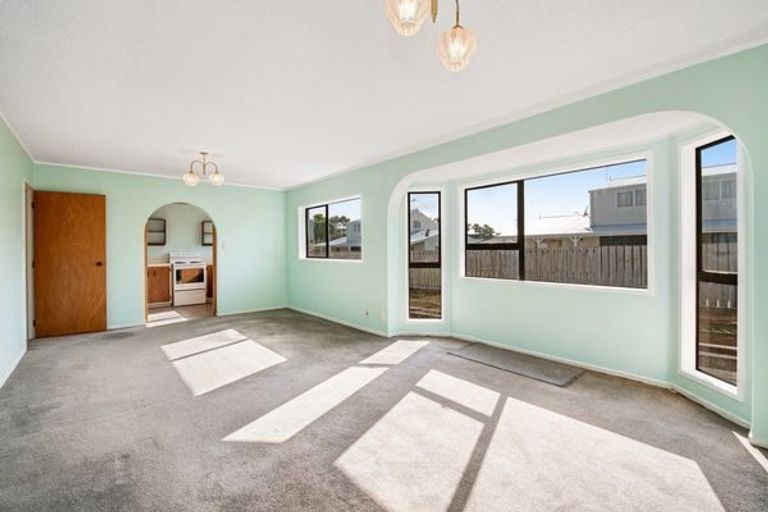 Photo of property in 47a Bay Street, Red Beach, 0932