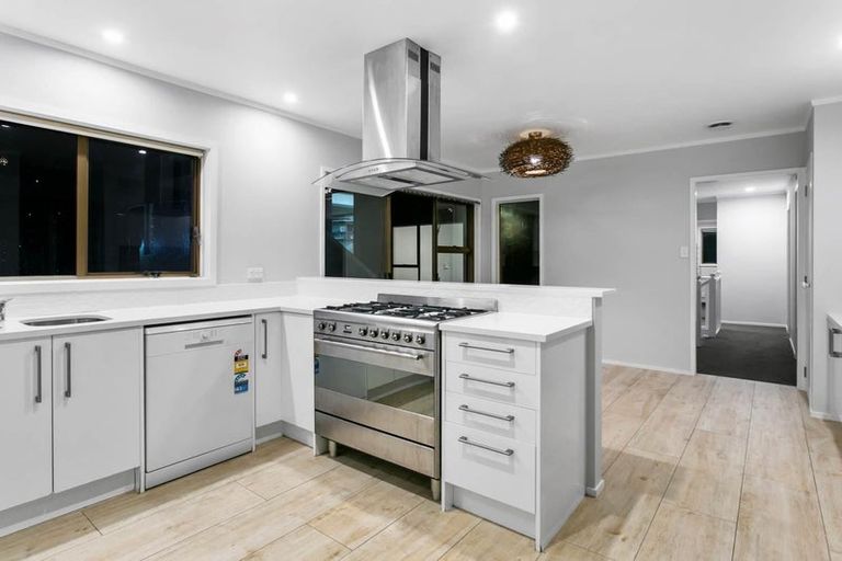 Photo of property in 14 Galaxy Drive, Mairangi Bay, Auckland, 0630