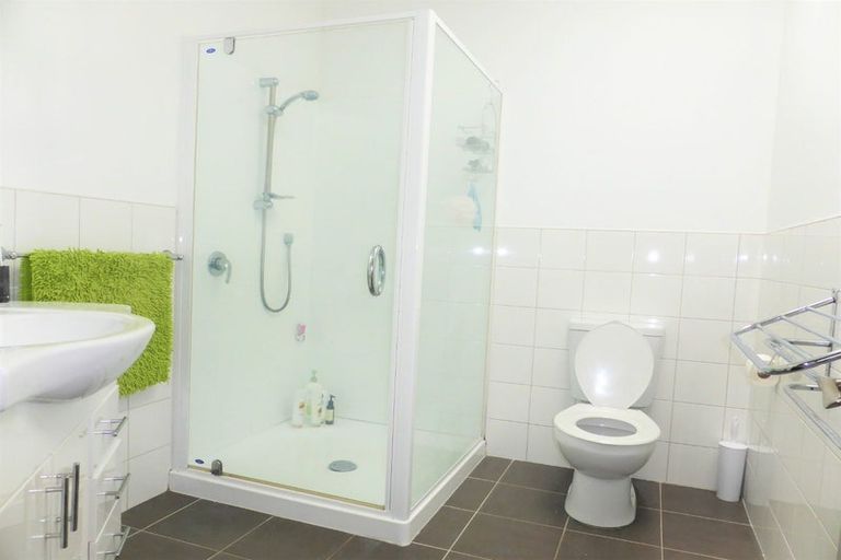 Photo of property in 4/35 Home Street, Mount Victoria, Wellington, 6011