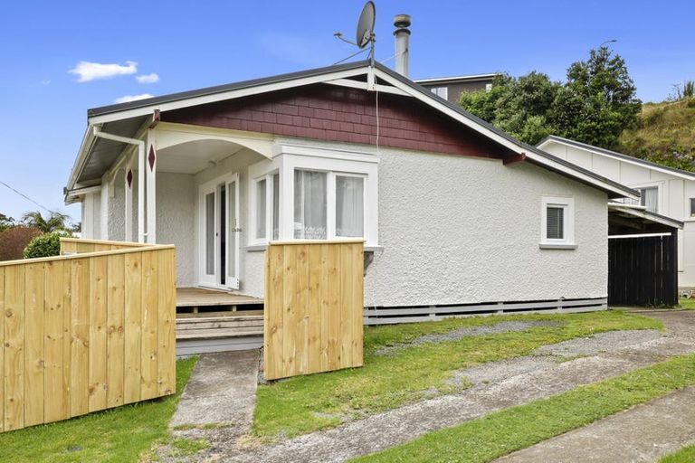 Photo of property in 110a Cook Street, Marfell, New Plymouth, 4310