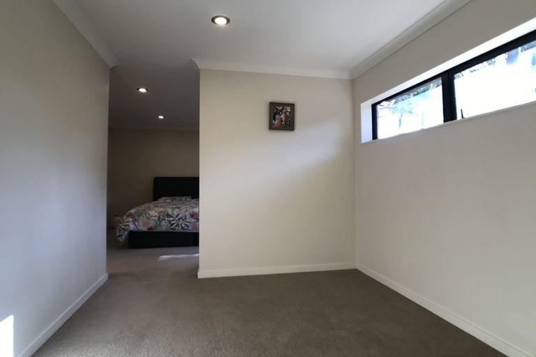 Photo of property in 19 Dressage Lane, Greenhithe, Auckland, 0632