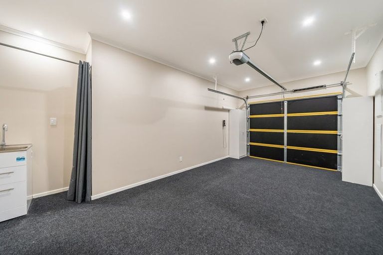 Photo of property in 11 Josland Lane, Wallaceville, Upper Hutt, 5018