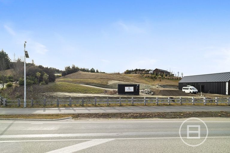 Photo of property in 2 Northburn Road, Wanaka, 9305