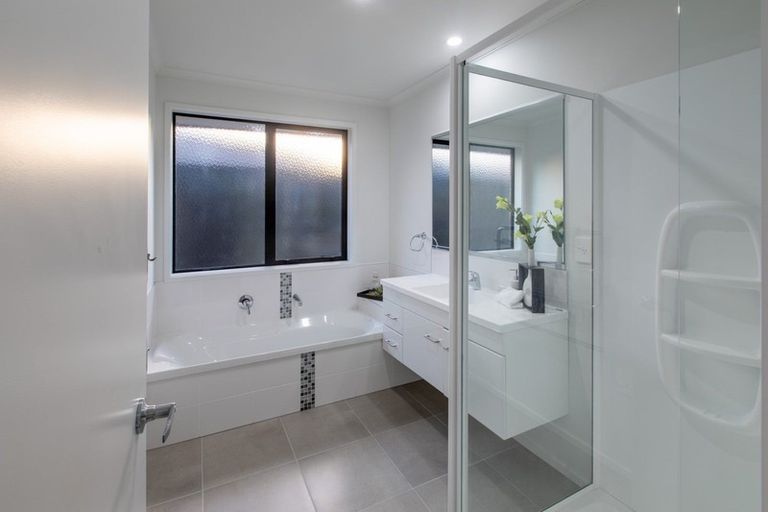 Photo of property in 36 Edgeview Crescent, Fitzroy, Hamilton, 3206