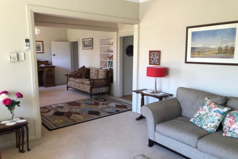 Photo of property in 216 Saint Leonards Avenue, Saint Leonards, Hastings, 4120