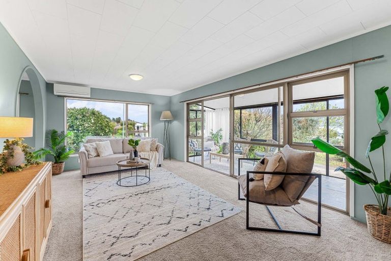 Photo of property in 6 Walnut Grove, Omokoroa, 3114