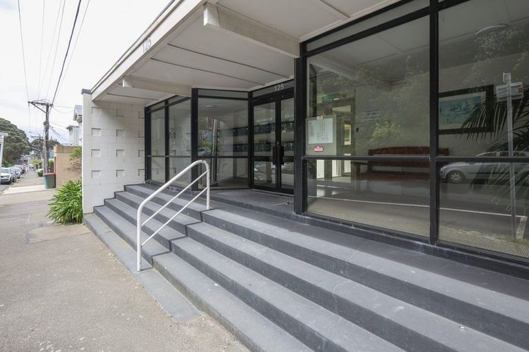 Photo of property in 31/125 Grant Road, Thorndon, Wellington, 6011