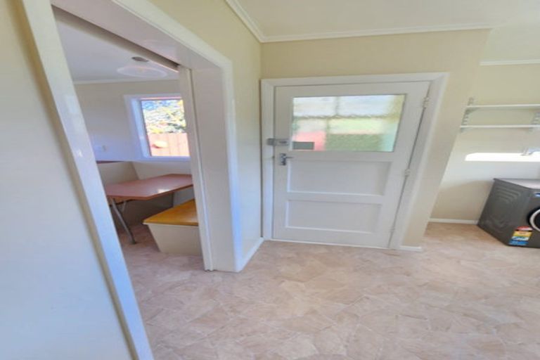 Photo of property in 2 View Road, Houghton Bay, Wellington, 6023