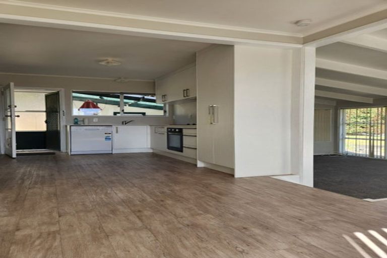 Photo of property in 1 Margan Place, Red Hill, Papakura, 2110