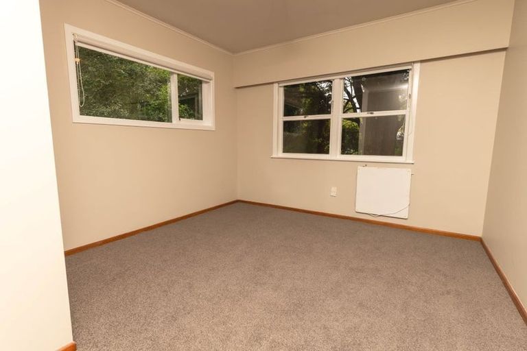 Photo of property in 8 Swanson Road, Henderson, Auckland, 0610