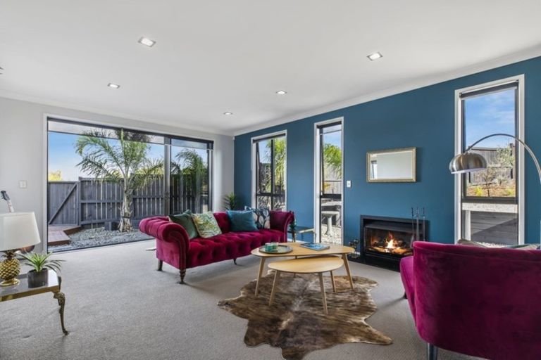 Photo of property in 34 Manhattan Rise, Orewa, 0931