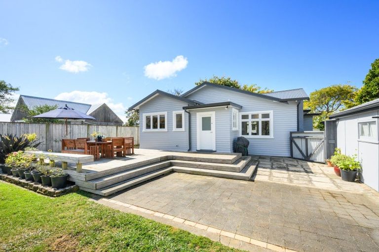 Photo of property in 10 Kingswood Street, Takaro, Palmerston North, 4412
