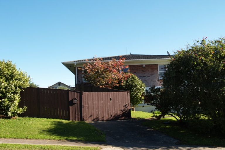 Photo of property in 11 Granger Road, Cockle Bay, Auckland, 2014