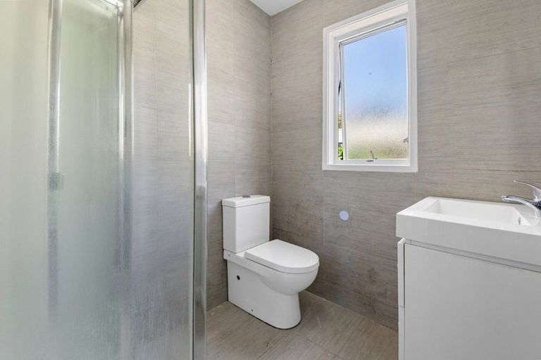 Photo of property in 23b Kamara Road, Glen Eden, Auckland, 0602