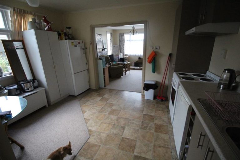 Photo of property in 5a Chelwood Street, Takaro, Palmerston North, 4412