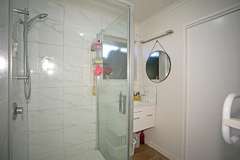 Photo of property in 408a Memorial Avenue, Burnside, Christchurch, 8053