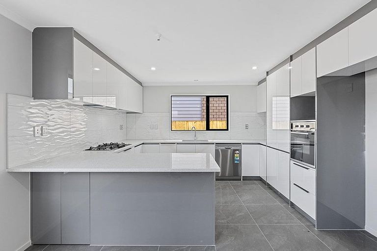 Photo of property in 33d Dreadon Road, Manurewa, Auckland, 2102