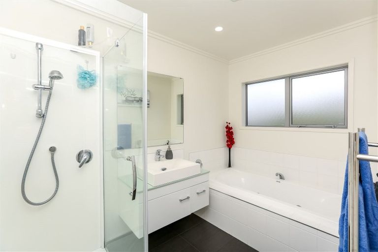 Photo of property in 6 Marlin Terrace, Bell Block, New Plymouth, 4312