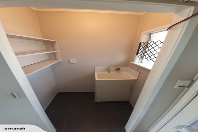 Photo of property in 2/98 Symonds Street, Royal Oak, Auckland, 1061