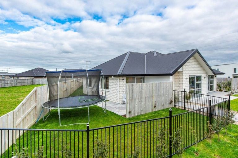 Photo of property in 126 Te Manatu Drive, Huntington, Hamilton, 3210