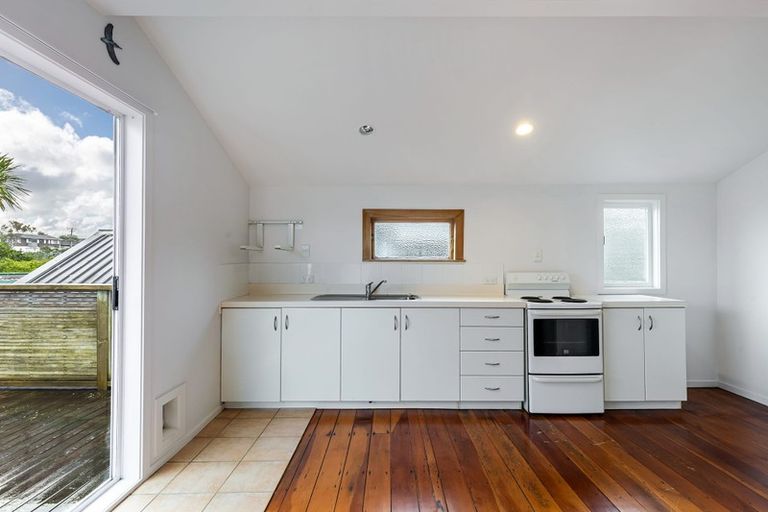 Photo of property in 2/13 Hart Road, Hauraki, Auckland, 0622