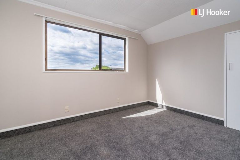 Photo of property in 165 Macandrew Road, South Dunedin, Dunedin, 9012