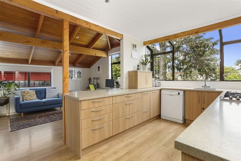 Photo of property in 5/18 Wolsley Avenue, Milford, Auckland, 0620