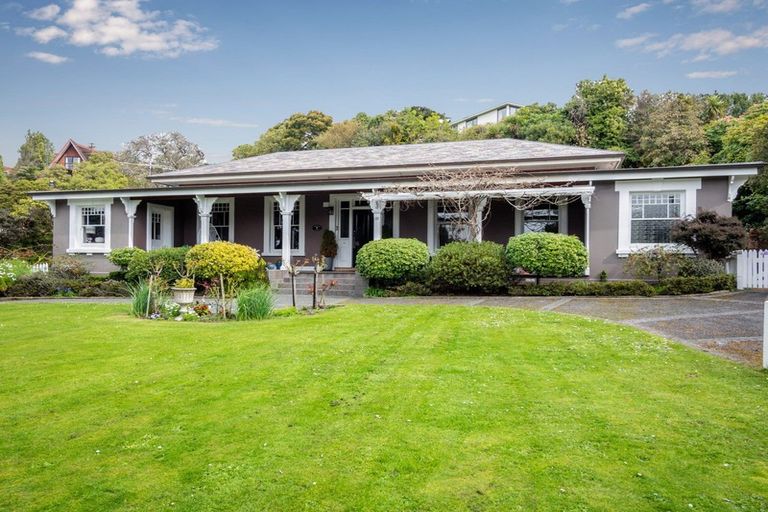 Photo of property in 37 Middleton Road, Kew, Dunedin, 9012