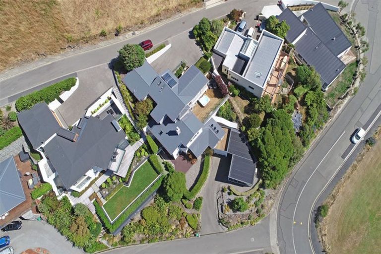 Photo of property in 2 Challenger Lane, Redcliffs, Christchurch, 8081