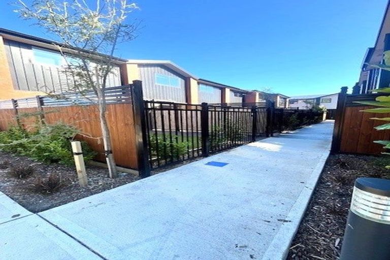 Photo of property in 2/7 Macky Street, Taita, Lower Hutt, 5011