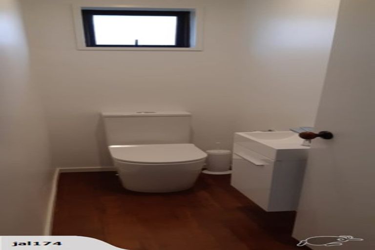 Photo of property in 15 South Road, Kensington, Dunedin, 9011