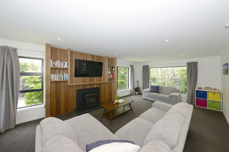 Photo of property in 198 Grimseys Road, Redwood, Christchurch, 8051