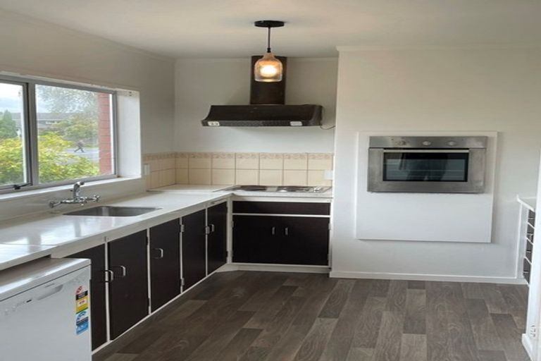 Photo of property in 57 Glen Lynne Avenue, Queenwood, Hamilton, 3210