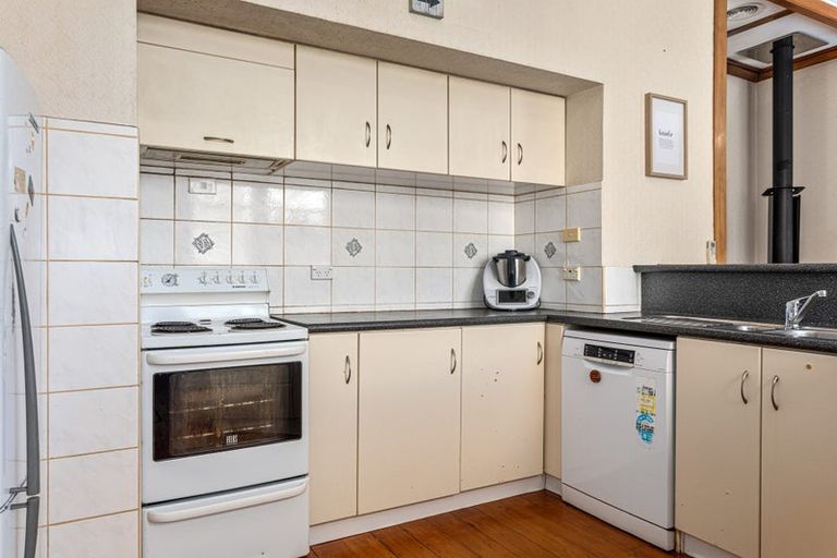 Photo of property in 57 College Road, Edgecumbe, 3120