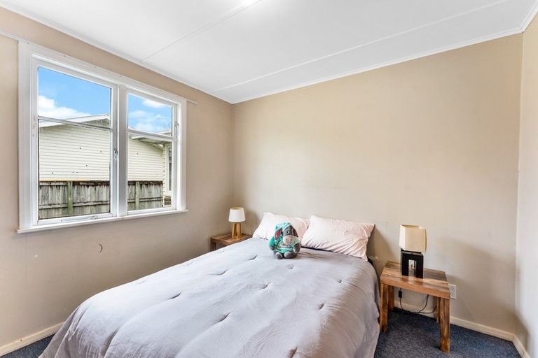 Photo of property in 6 Benge Crescent, Clouston Park, Upper Hutt, 5018