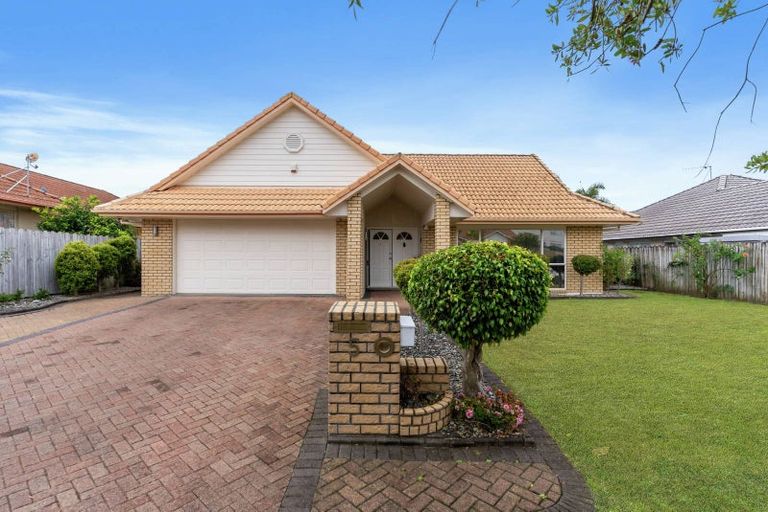 Photo of property in 5 Casabella Court, Northpark, Auckland, 2013