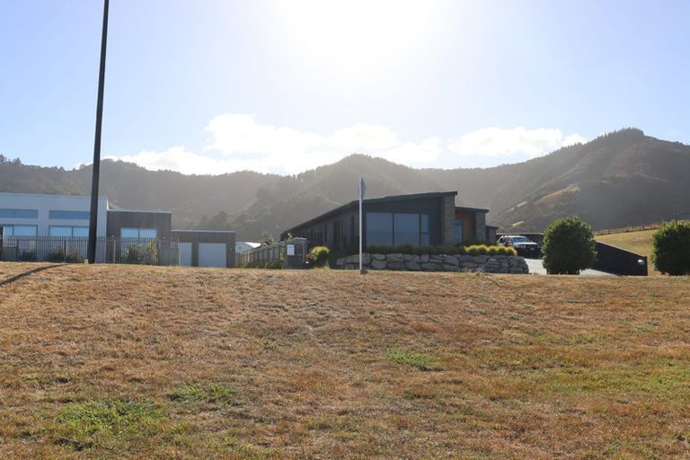 Photo of property in 111 Bay View Road, Atawhai, Nelson, 7010