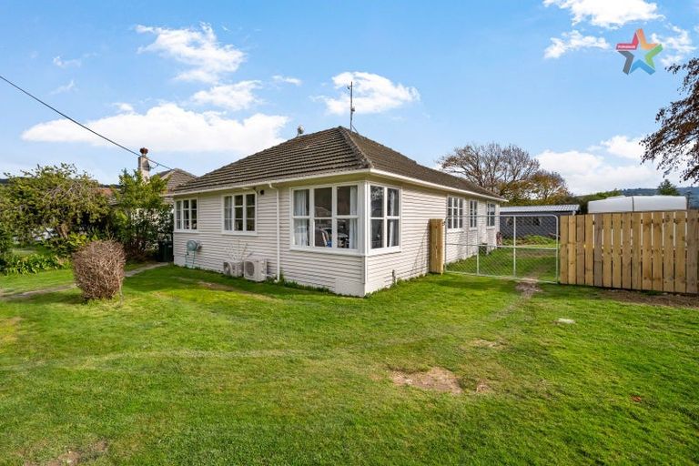 Photo of property in 2 Strand Crescent, Naenae, Lower Hutt, 5011
